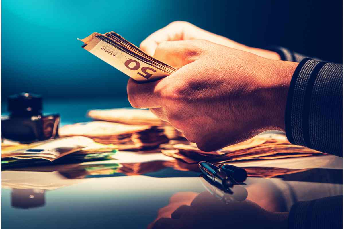 Bonus da 500 euro al mese, domanda entro 30 giorni